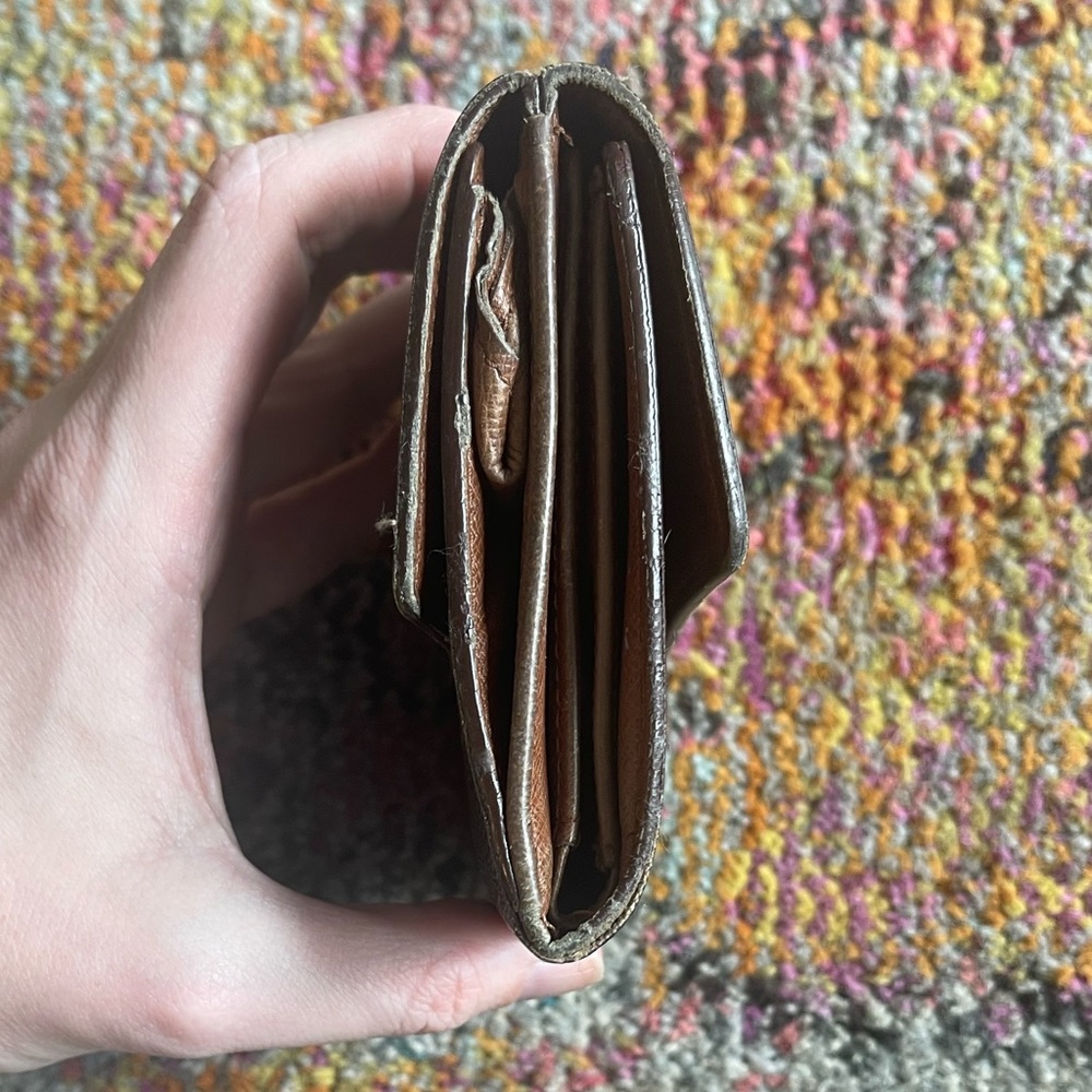 Louis Vuitton Classic Monogram Double Sided Snap Wallet - Picture 3 of 8